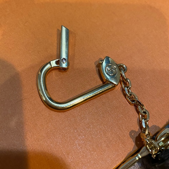 Louis Vuitton Key Cles - Picture 12 of 15